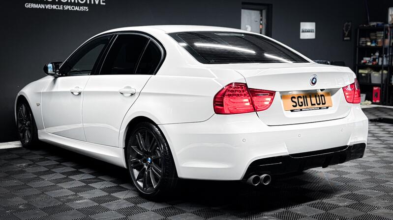 BMW 3 SERIES