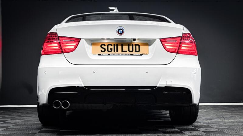 BMW 3 SERIES