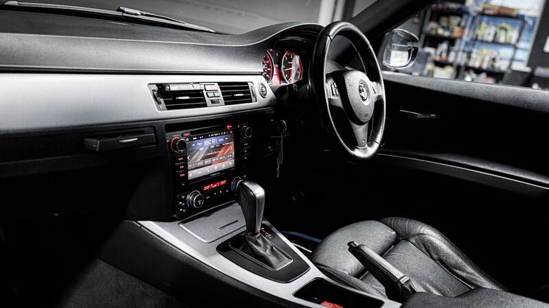 BMW 3 SERIES