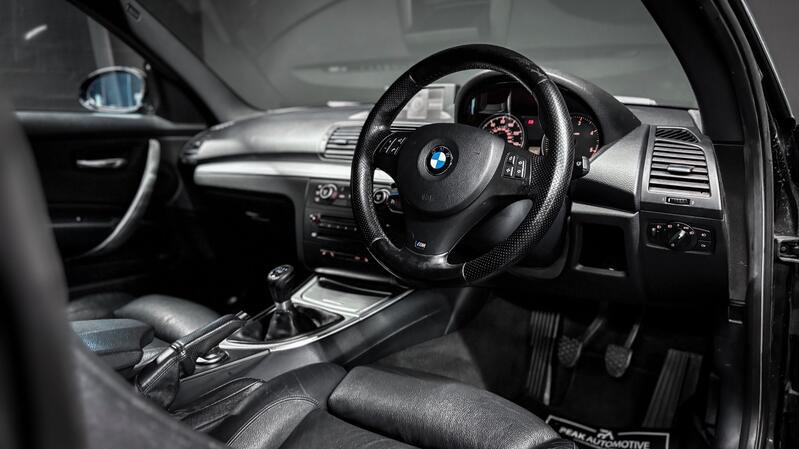 BMW 1 SERIES