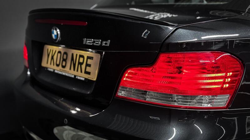BMW 1 SERIES