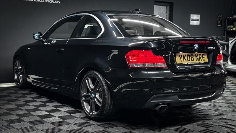 BMW 1 SERIES