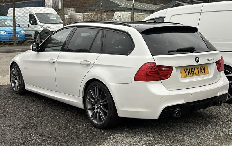 BMW 3 SERIES